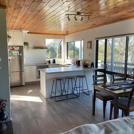 Bach On Daisy Villa Tauranga Exterior photo